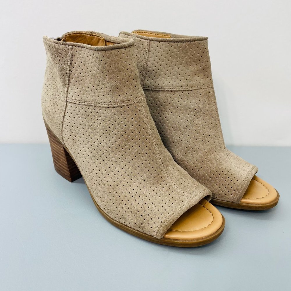 Franco Sarto Goldie Ankle Booties Boots Block Heel Peek Toe Suede Tan Womens 6